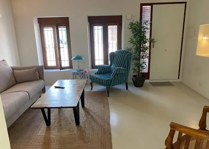 Casa Junto Al Castillo *