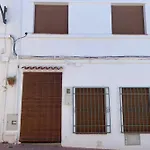 Casa Junto Al Castillo دينايا